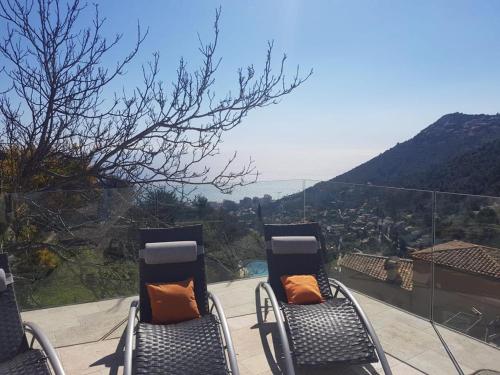 Villa Luxurious, Quiet, and Peaceful, 3 floor villa, 5km from Monaco 59 Route de Menton La Turbie