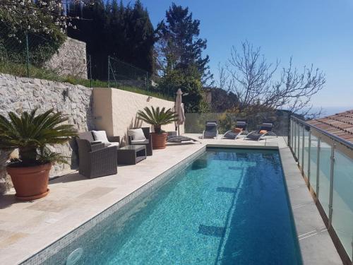 Luxurious, Quiet, and Peaceful, 3 floor villa, 5km from Monaco La Turbie france