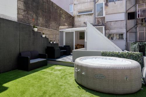 Luxurious Spacious Apartment - Terrace & Jacuzzi Porto portugal