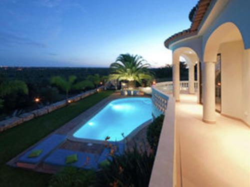 Villa Luxurious Villa in Silves with Swimming Pool  Nora