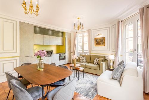 Appartement Luxury 2 Bedroom With Balcony - Louvre & Notre Dame 23 Boulevard de Sébastopol Paris