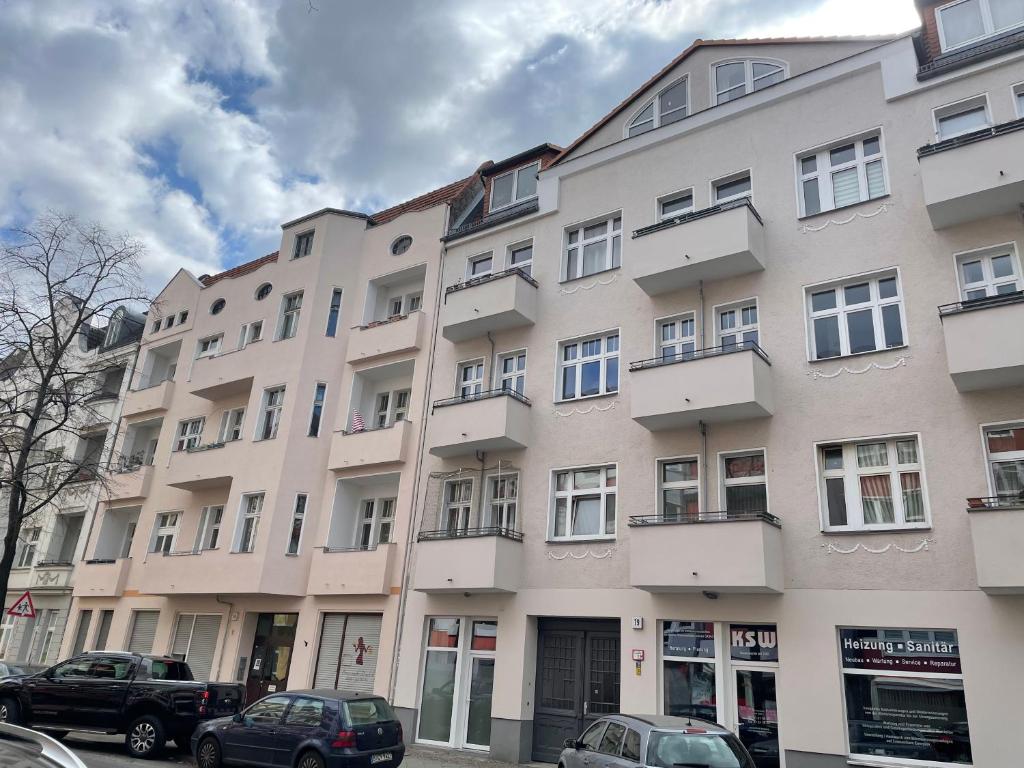 Appartement Luxury 60m2 Appartement in Wilhelmstadt Berlin 19 Weißenburger Straße, 13595 Berlin