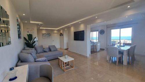 LUXURY APPARTEMENT Vue MER PANORAMIQUE Antibes france