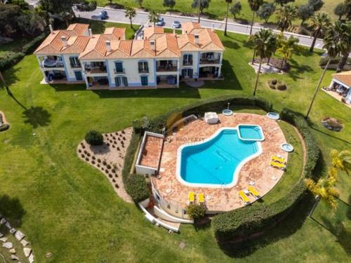 Luxury Condo at Pestana Gramacho Golf Resort Carvoeiro with pool and tennis court Estômbar portugal