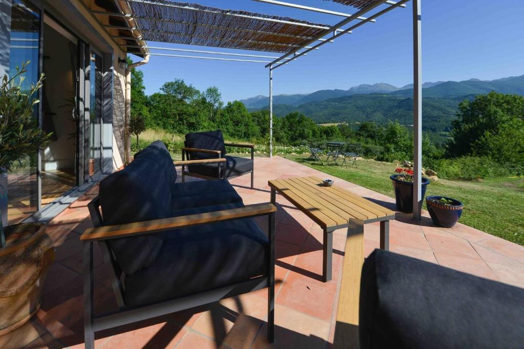 Maison de vacances Luxury countryside cottage with mountain views Camp de la Mole, 09300 Roquefixade