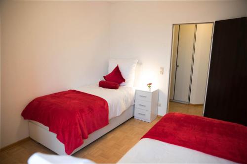 Appartement Luxury flat between Cologne and Bonn, shuttle from/to airport, trade fair, train station and Phantasy Land Bruhl Im blauen garn 63 Wesseling