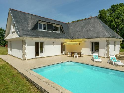 Luxury Holiday Home in Concarneau with Swimming Pool Concarneau france