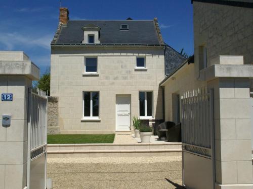 Luxury holiday home with lawn in Beaumont en V ron near Chinon Beaumont-en-Véron france