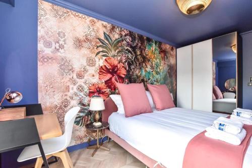 Luxury Paris La Vie En Rose JACUZZI, TERRASSE et PARKING exclusive limite 5e Paris france