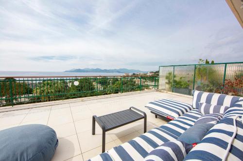 Luxury penthouse breathtaking sea view 200m2 terrace in the Cannes center Cannes france