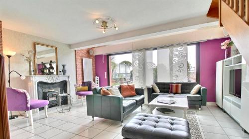 Luxury Top Floor Duplex spa jacuzzi terrasses parking 4 personnes centre-ville Lorient france