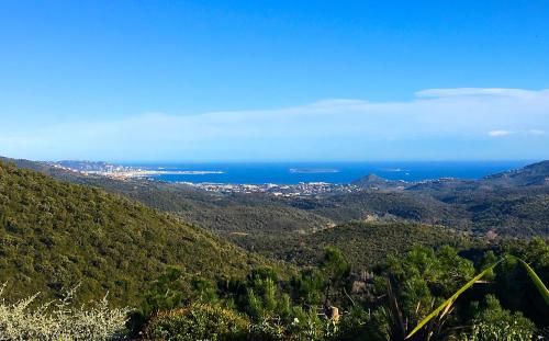 Luxury Villa, Amazing View on Cannes Bay, Close to Beach, Free Tennis Court, Bowl Game Les Adrets-de-l\'Estérel france