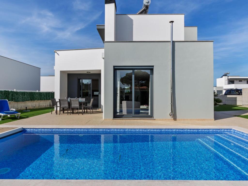 Villa Luxury villa in Foz de Arelho with private swimming pool , 2500-507 Foz do Arelho
