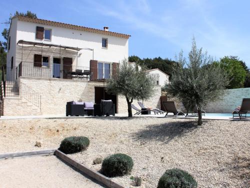 Luxury villa in the heart of the Luberon with private pool Apt france