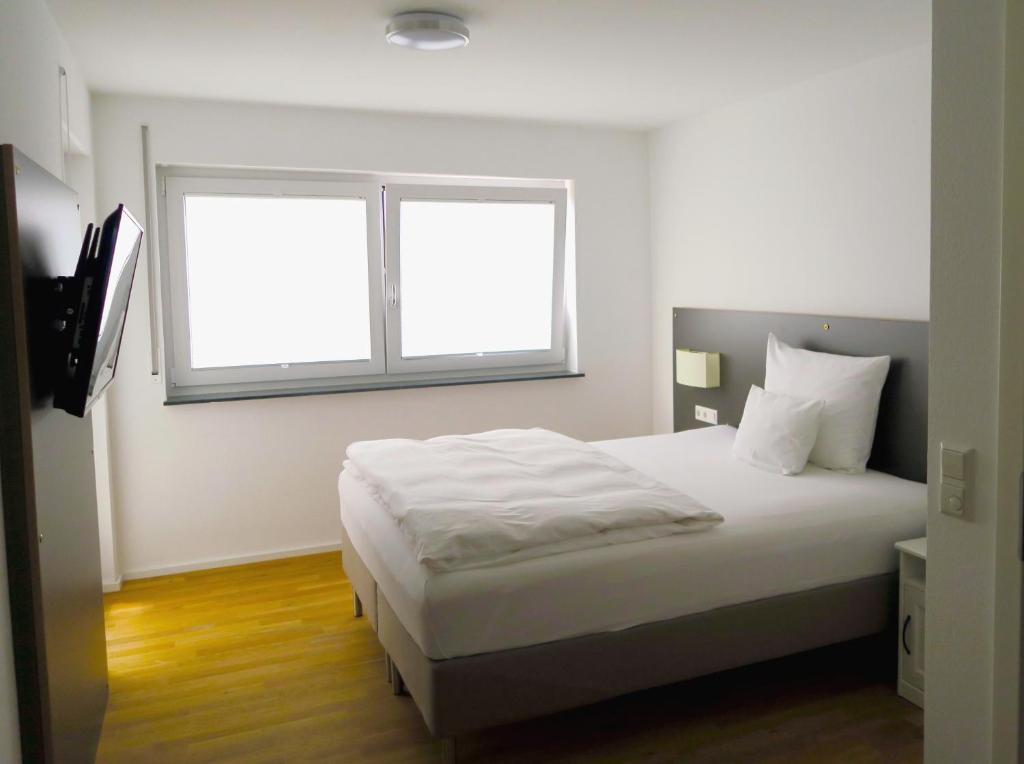 Appartement Luxury Wohnung mit 2 Schlafzimmer V1 Viertelsteige 46, 74235 Erlenbach