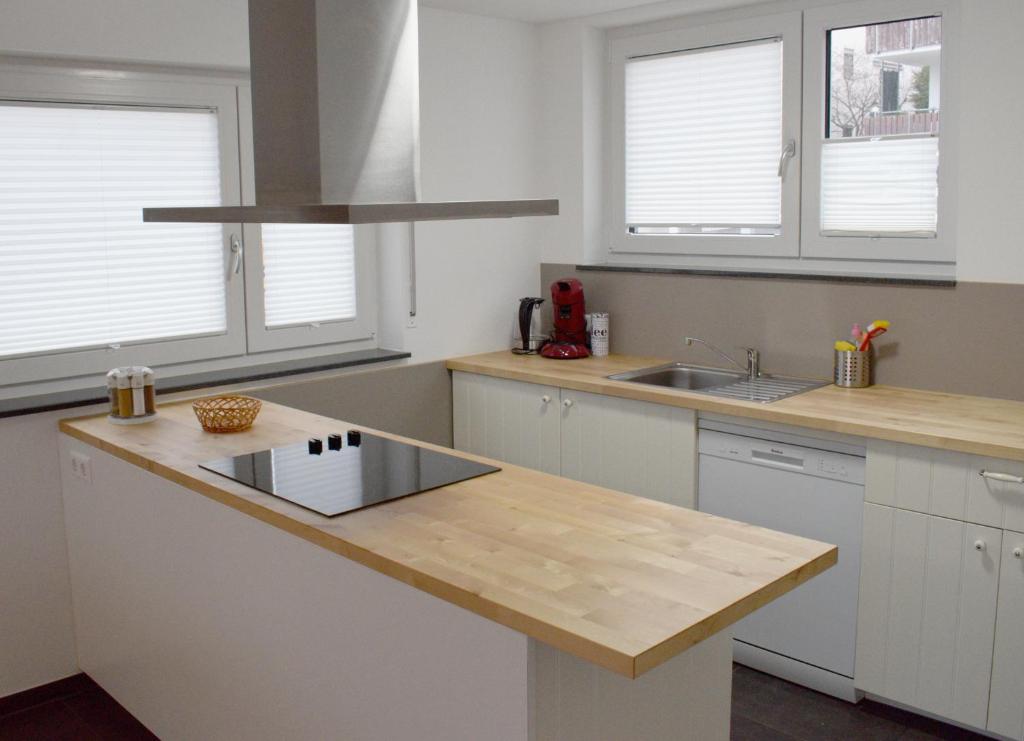 Appartement Luxury Wohnung mit 2 Schlafzimmer V3 Viertelsteige 46, 74235 Erlenbach