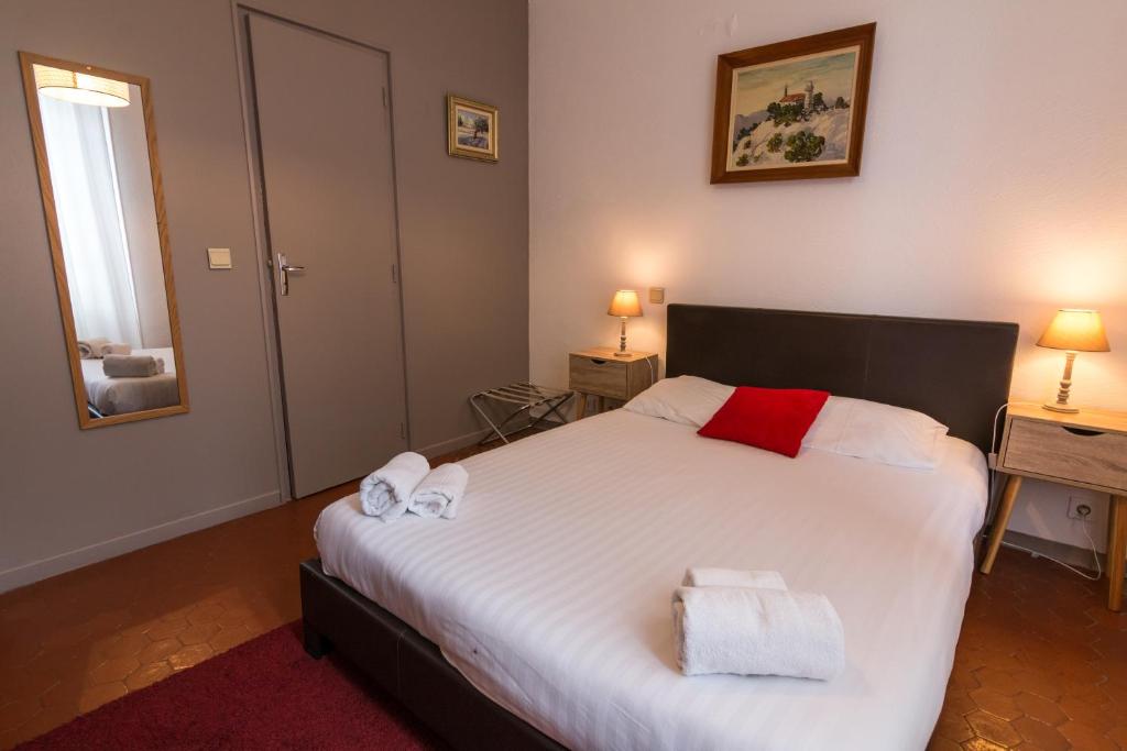 Hôtel Ma Petite Auberge 8 bd de la République, 04120 Castellane