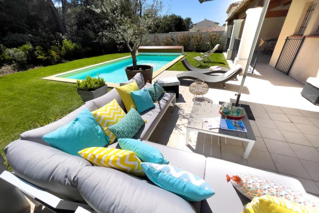 Maison de vacances Ma villa en Provence villa de standing et piscine Domaine de Pont-Royal 25 avenue des Micocouliers, 13370 Mallemort
