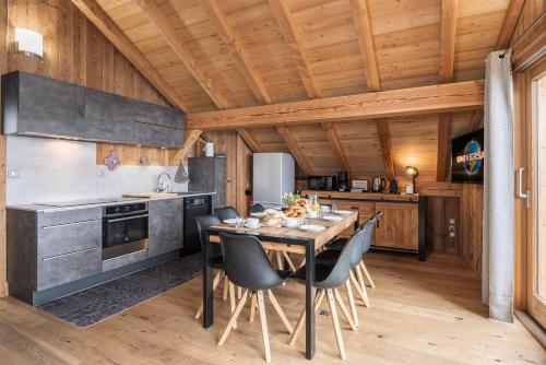 Chalet Madame Vacances Chalet Nightingale 271 Avenue de l'Eclose Huez