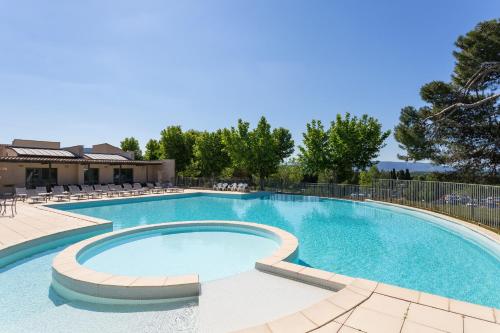 Madame Vacances Domaine du Provence Country Club Service Premium Saumane-de-Vaucluse france