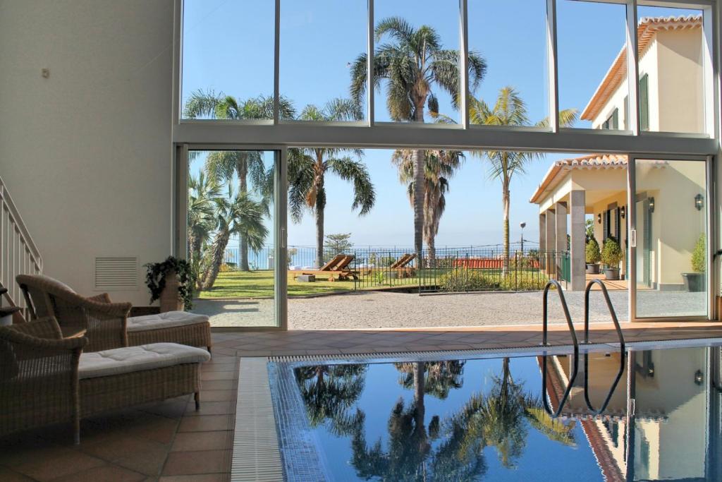 Villa Magnificent Funchal Villa Villa Luzia 5 Bedrooms Sea City Views Pool Table R. de Santa Luzia 105, 9050-068 Funchal