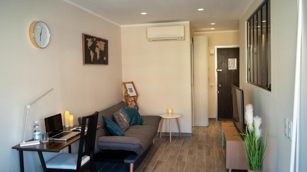 Appartement Magnifique 2 pièces Climatisée Centre, Balcon et Proche Gares 5 Avenue de Sospel, 06500 Menton