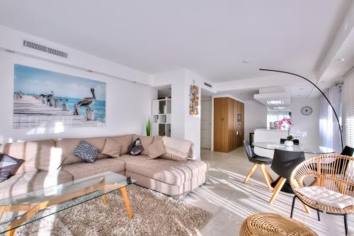 Magnifique appartement rénové 1mn des plages Cannes france