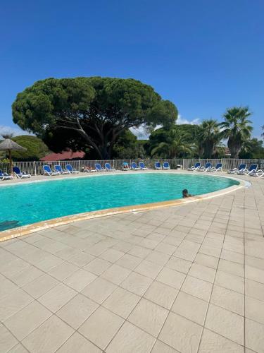 Magnifique appartement T4 avec piscine et jardin Saint-Aygulf france