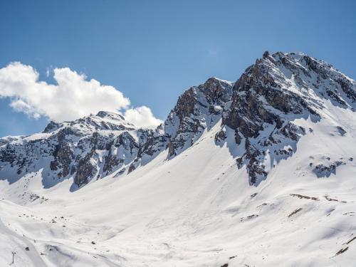 Appartement Magnifique Duplex Oneigedor Départ ski aux pieds et vue montagne immeuble les neiges d'or Tignes