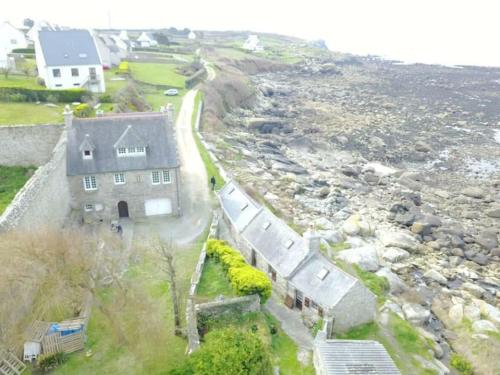 Maison de vacances Magnifique maison les pieds dans l'eau 9 Chemin du Gougon Porspoder