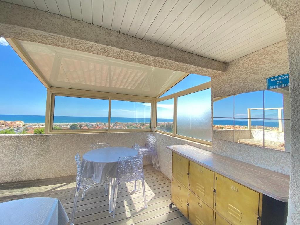 Maison de vacances Magnifique maison vue sur la mer avec piscine commune à 800m plage 220 Avenue des Garrigues, 11560 Fleury