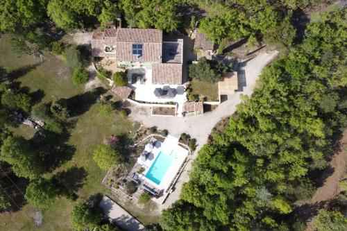 Maison de vacances Magnifique propriété avec vues panoramiques et piscine privée 341 Chemin de la Fond de Jean Martin Auribeau