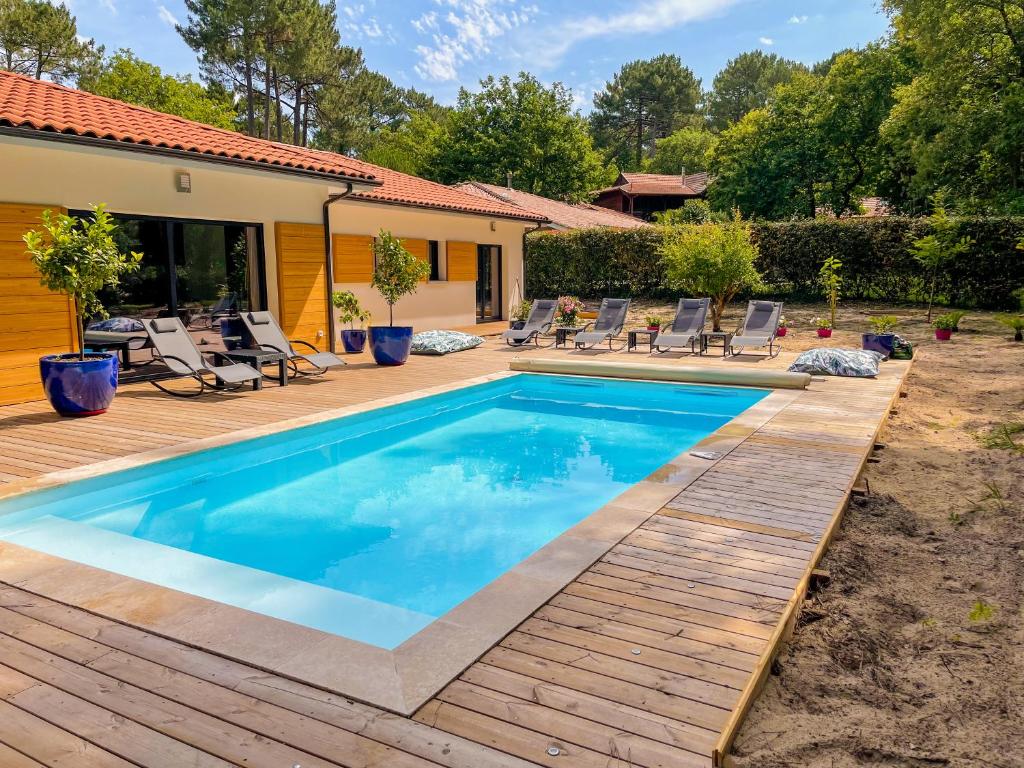 Villa Magnifique villa avec piscine 298 Rue de Comminge, 40600 Biscarrosse