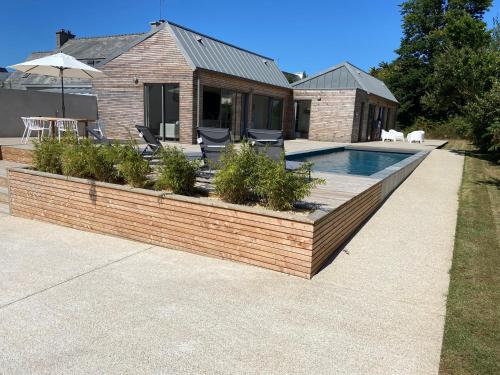 Magnifique villa avec piscine, à 5 min des plages Landunvez france