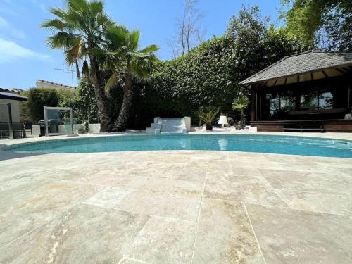 Magnifique villa avec piscine proche Nice, Cannes Roquefort-les-Pins france