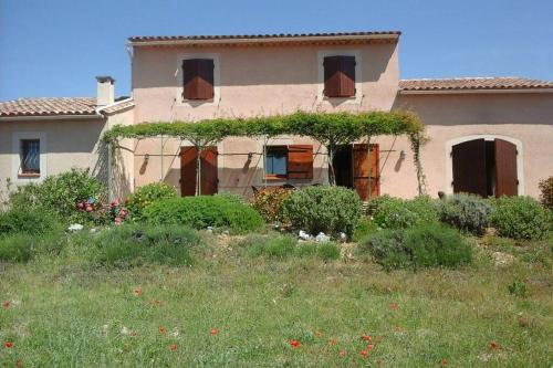 Maison de vacances MAGNIFIQUE VILLA DANS LE LUBERON 9 HAMEAU LES CHAFFRES Route de Saint-Saturnin les Apt Saint-Saturnin-lès-Apt