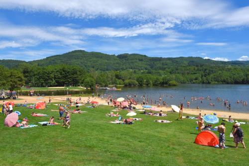 Maison de vacances Maison 2 a 10 personnes,quartier résidentiel et calme 5 Montée de Rapignat Thiers