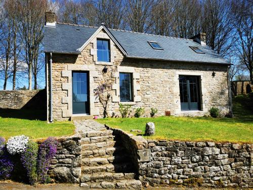 Maison 2 Ch - 7 Pers - au coeur du Château de Bothané Guidel france