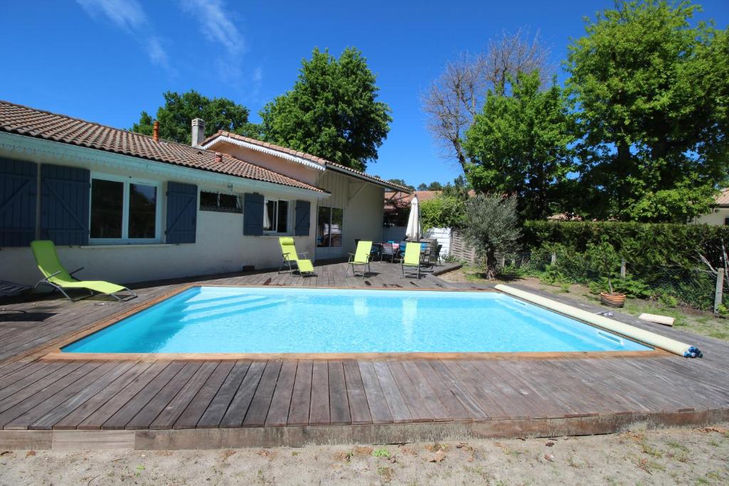 Maison de vacances Maison 4 chambres avec piscine Clément Marot 4, 33510 Andernos-les-Bains