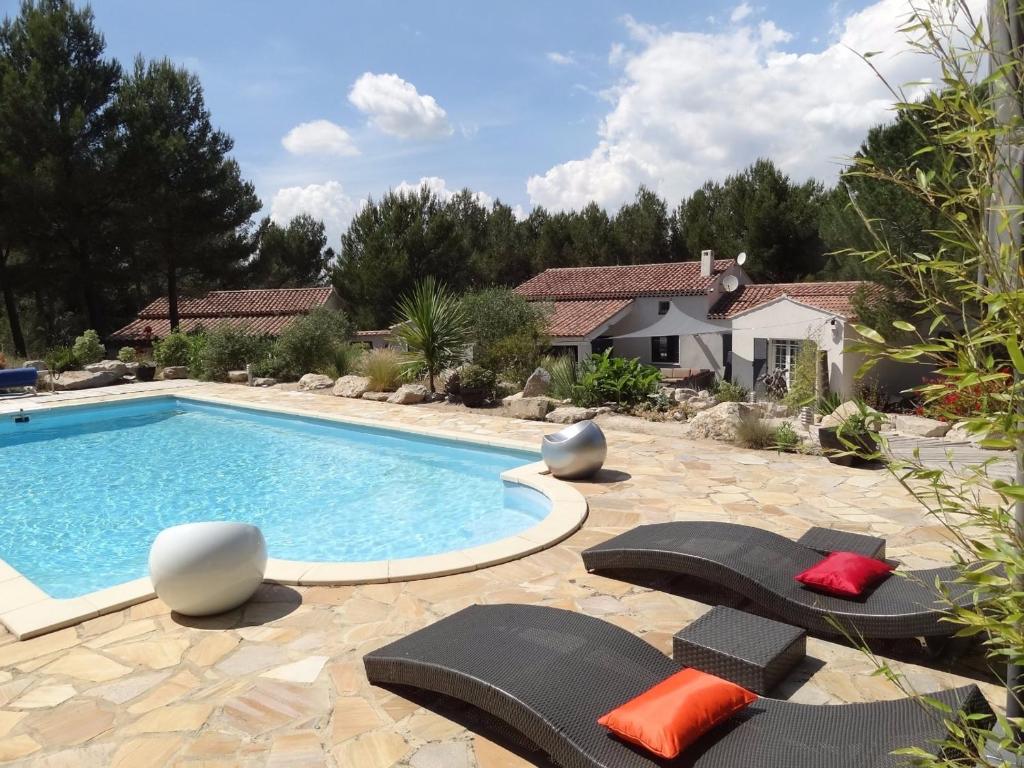 Maison de vacances Maison Alleins, 8 pièces, 12 personnes - FR-1-708-14 614 Chemin ST Georges, 13980 Alleins