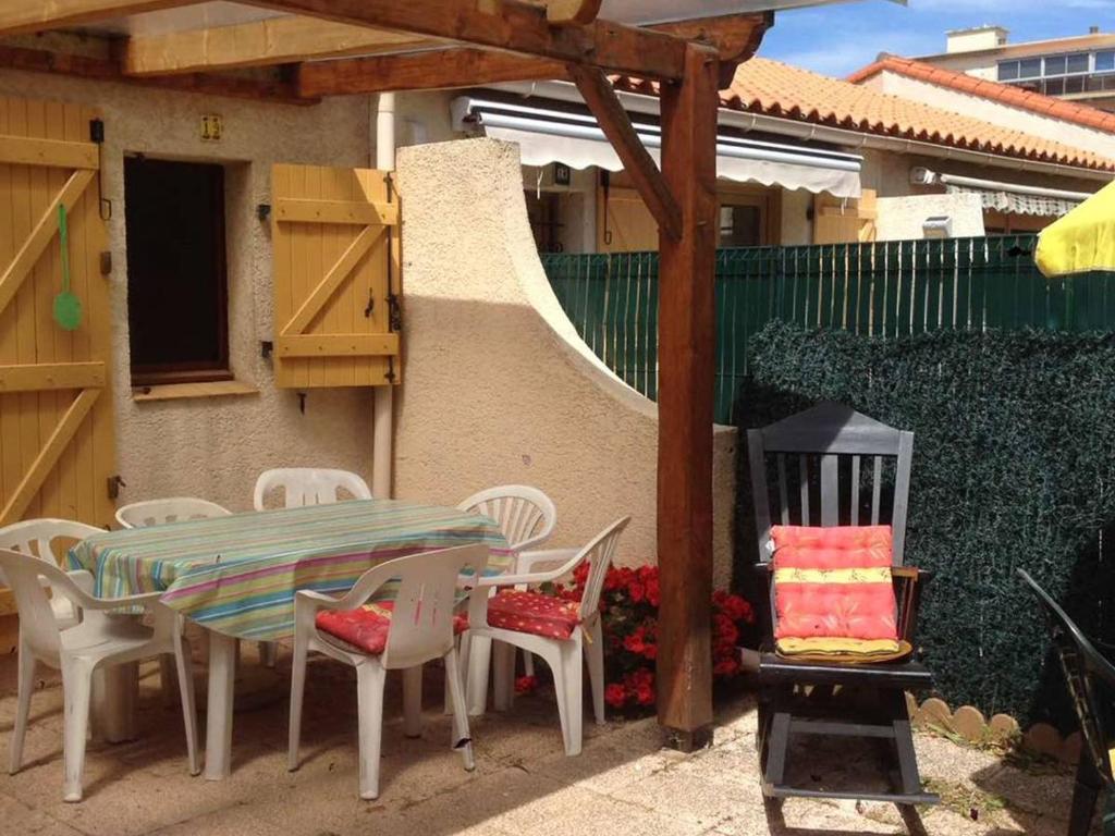 Maison de vacances Maison Argelès-sur-Mer, 3 pièces, 6 personnes - FR-1-388-191 Avenue du Tech - Pavillon 19 - Pk 19, 66700 Argelès-sur-Mer