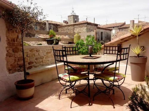 Maison avec Jacuzzi et terrasse sur les toits Brignon france