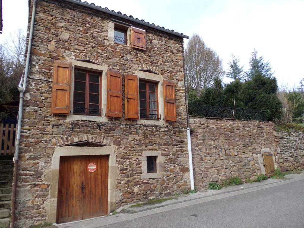 Maison de vacances maison avec jardin avenue Pons de l'Heras Unnamed Road, 12360 Sylvanès