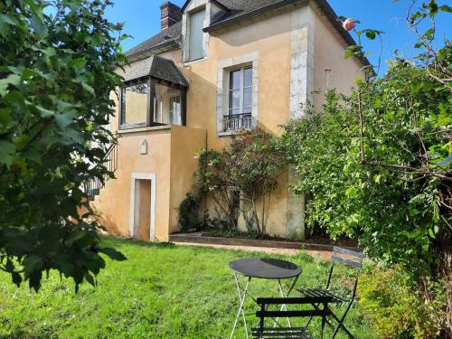 Maison avec jardin dans petit bourg typiquement Percheron - Le Colombier Boissy-Maugis france