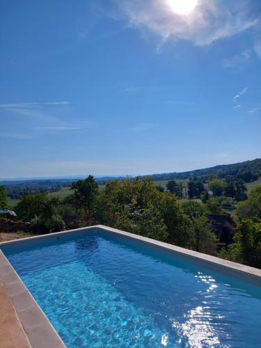 Maison de vacances Maison avec magnifique vue et piscine privative rue de l'Eglise 66 Saint-Félix-de-Lunel
