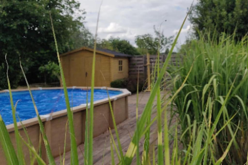 Maison de vacances Maison avec piscine d'été dans un quartier calme 2 adultes 3 enfants 26 Rue du Port Liberge, 72500 Vaas