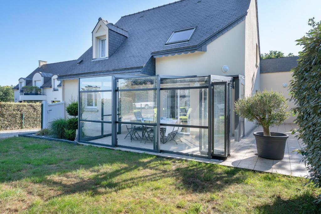 Maison de vacances Maison avec piscine ! Pour 8 personnes a Saint-Gildas-de-Rhuys Raymon Marcellin, 28, 56730 Saint-Gildas-de-Rhuys