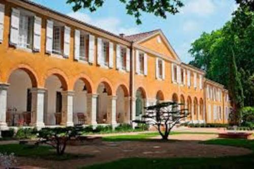 Maison avec piscine proche des thermes Mauléon-dʼArmagnac france