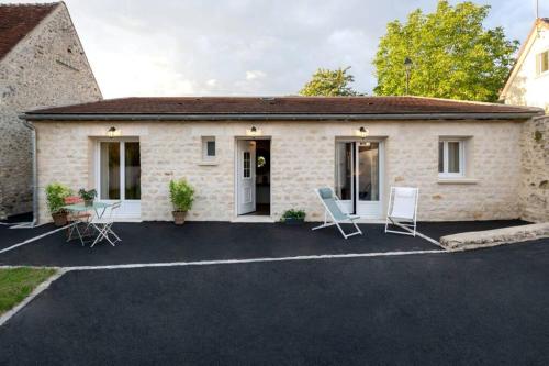 Villa MAISON AVEC SPA PRIVATIF ( JACUZZI ET SAUNA) 10 Rue du Grand Aulnois Bailleval