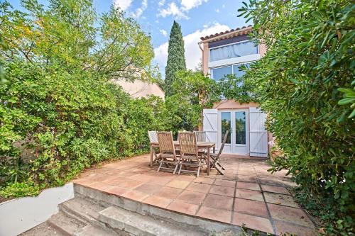 Maison de vacances Maison avec très belle vue, golfe de St Tropez, piscine, tennis 71 Résidence Village de Campagne Cogolin